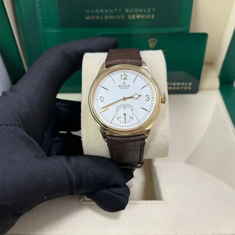 ساعة رولكس Perpetual 1908 مينا أبيض بحزام جلد بني