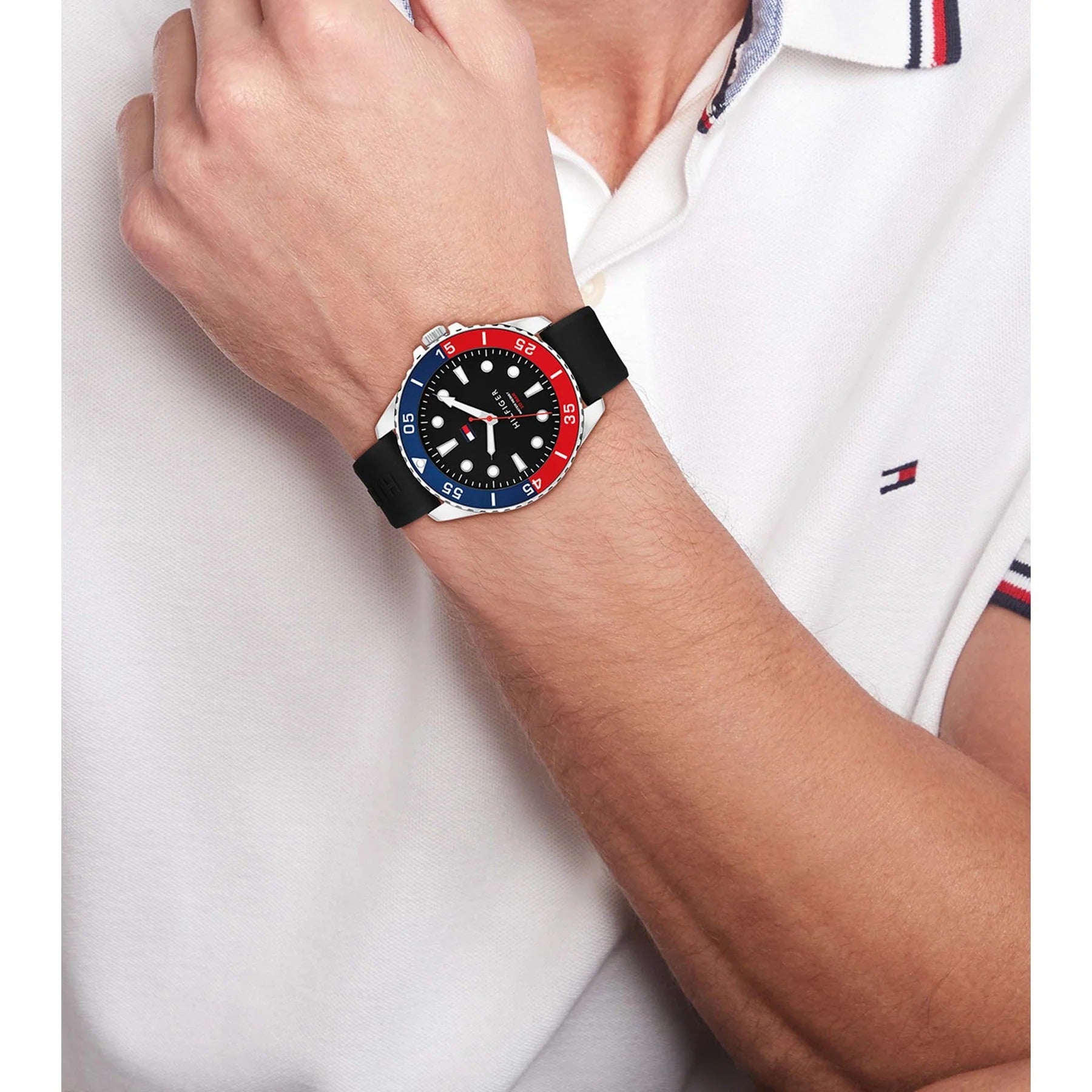 Tommy Hilfiger 1792201 Black Dial Black Silicone Strap Watch For Men