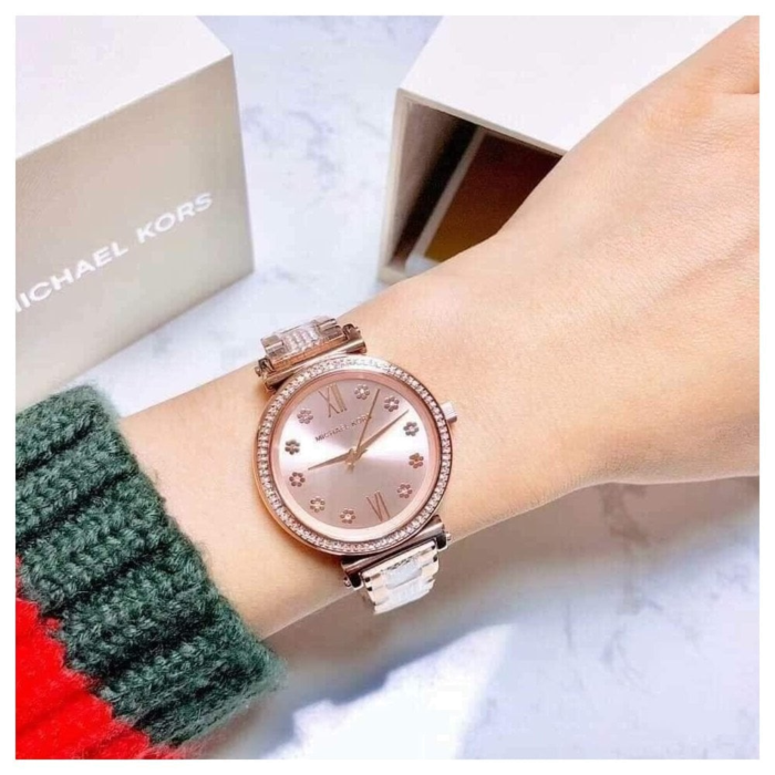 ساعة مايكل كورس للنساء MK3882