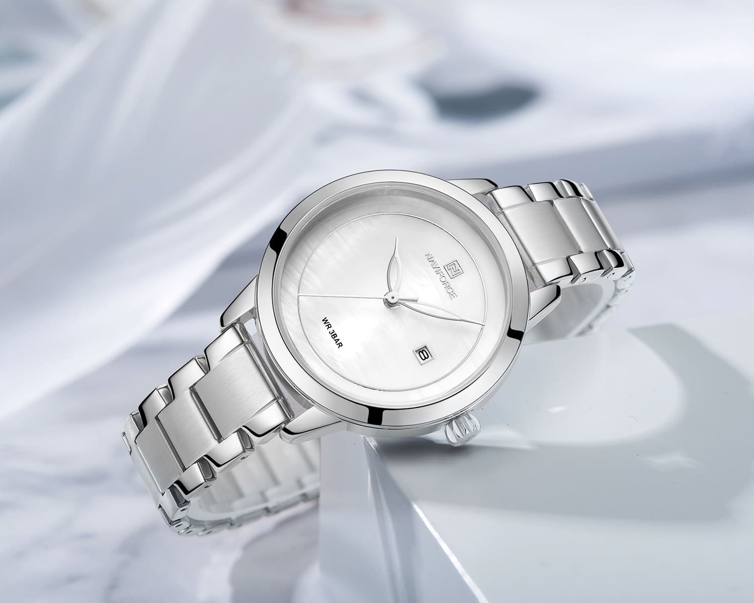 ساعة نافي فورس حريمي NF5008-S-W